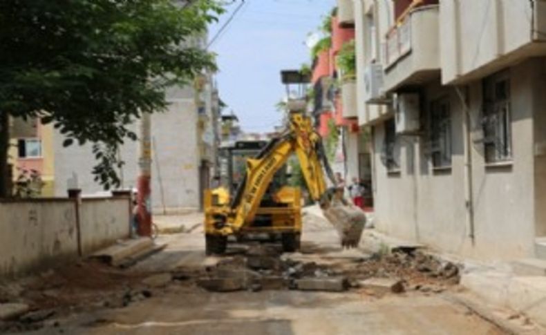 Buca'da sokaklar yenileniyor